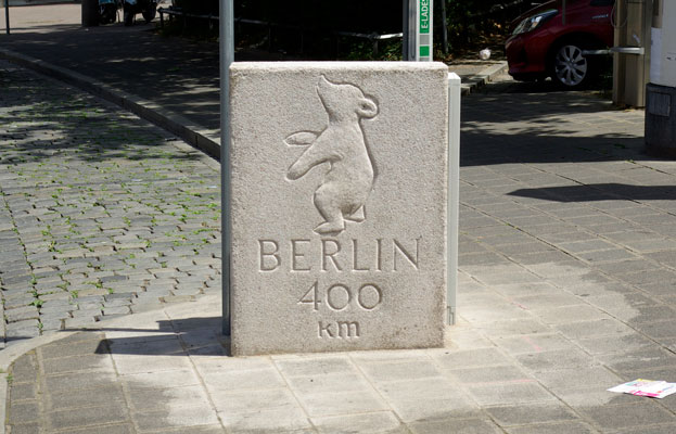 Berliner Kilometerstein in Fürth.